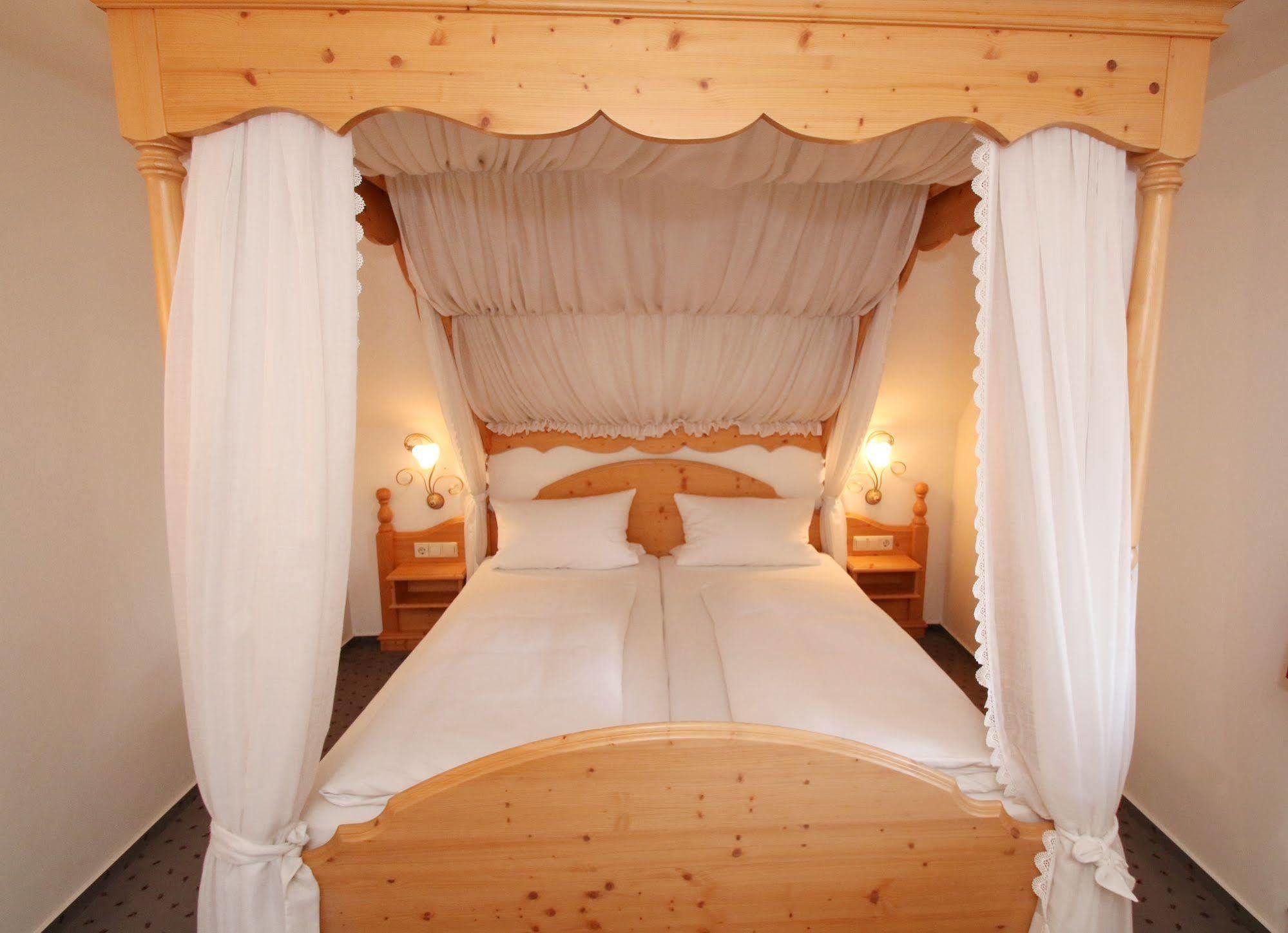 Hotel Landgasthof Adler Altenrond Exterior photo