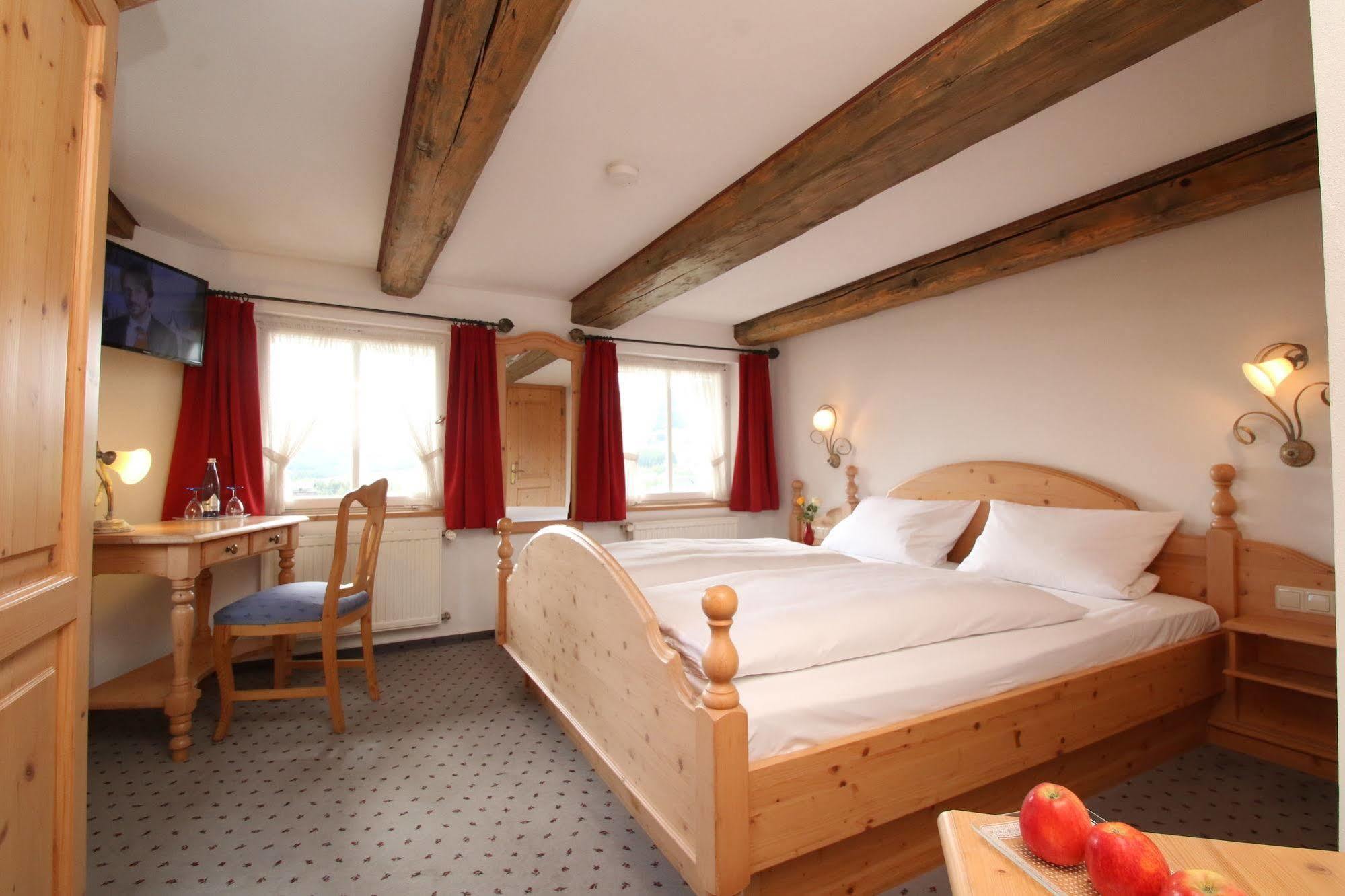 Hotel Landgasthof Adler Altenrond Exterior photo